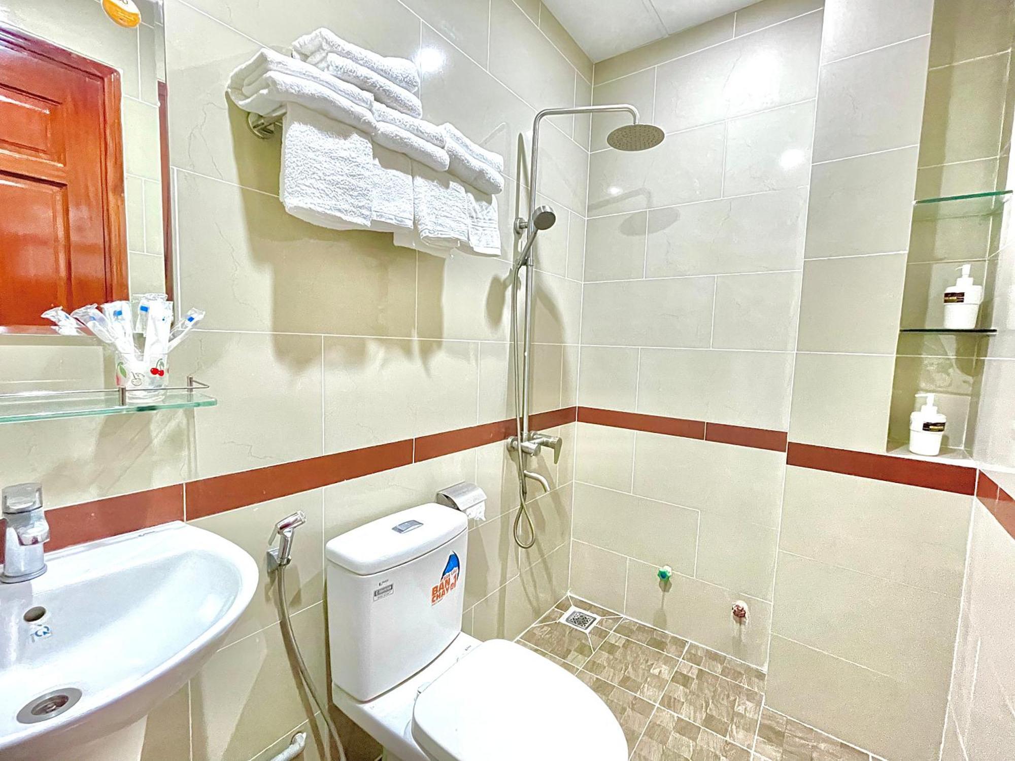 Helen Hotel & Apartment Вунгтау Екстер'єр фото